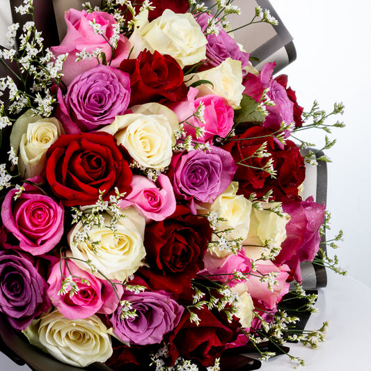 Elegant Mixed Rose Bouquet