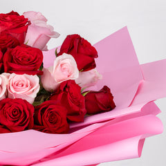 Red And Pink Rose Arrangement