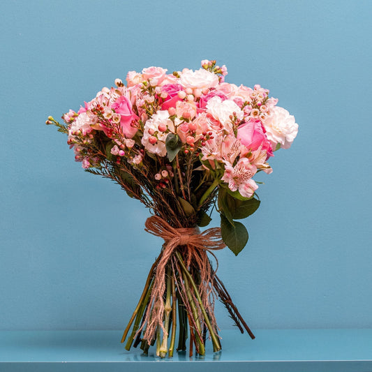 10 Romantic Flowers That Aren’t Roses